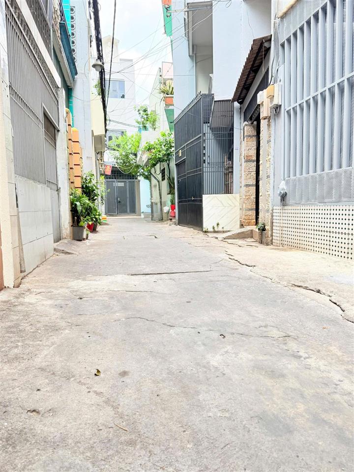 Hẻm 3.5m lý thái tổ q10. (3.4m x 11.5m). 4 tầng btct. giá 8.5 tỷ tl