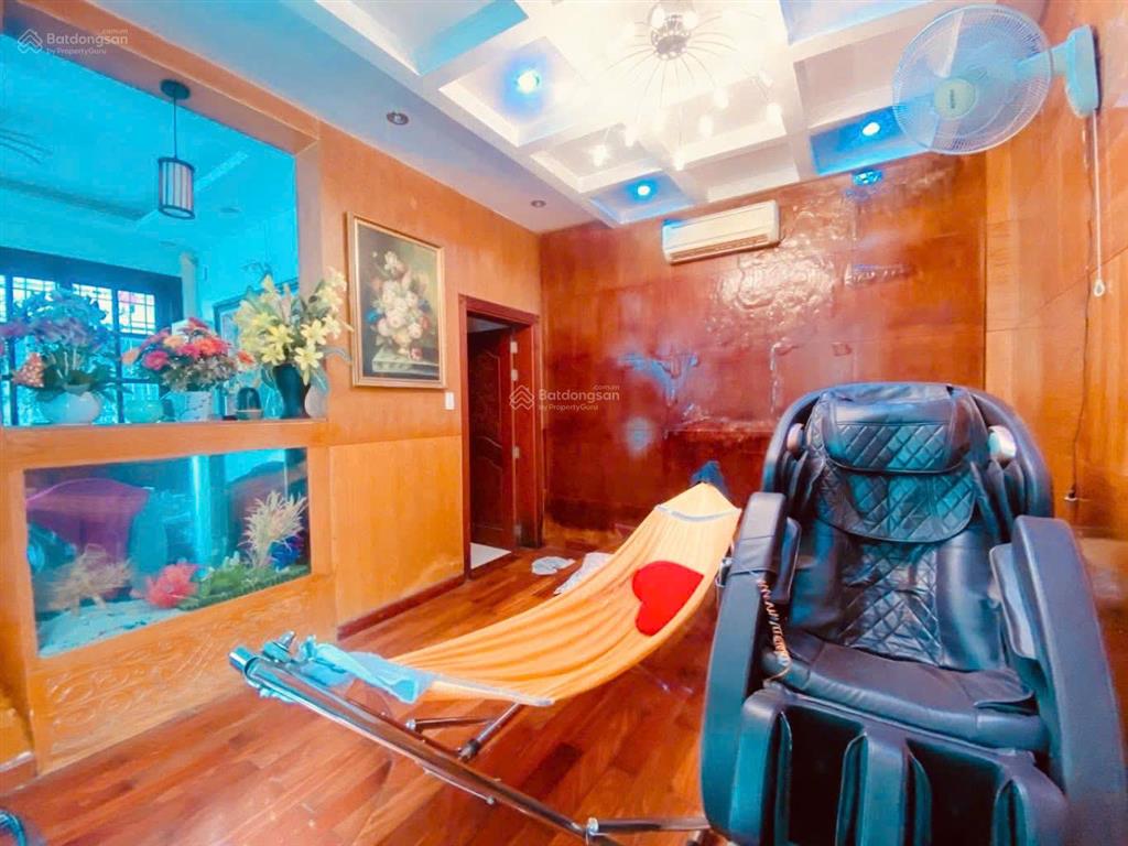 Căn góc 3 mặt tiền hẻm ngang lớn đường 3/2 q10. (7.2m x 7m). 4 tầng btct. giá 12.7 tỷ tl