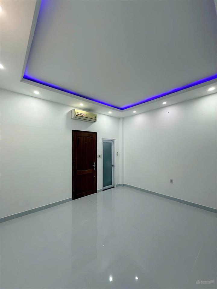 Hẻm 3m trần quang diệu q3. (4.5m x 8m). 5 tầng btct mới. giá 8 tỷ tl