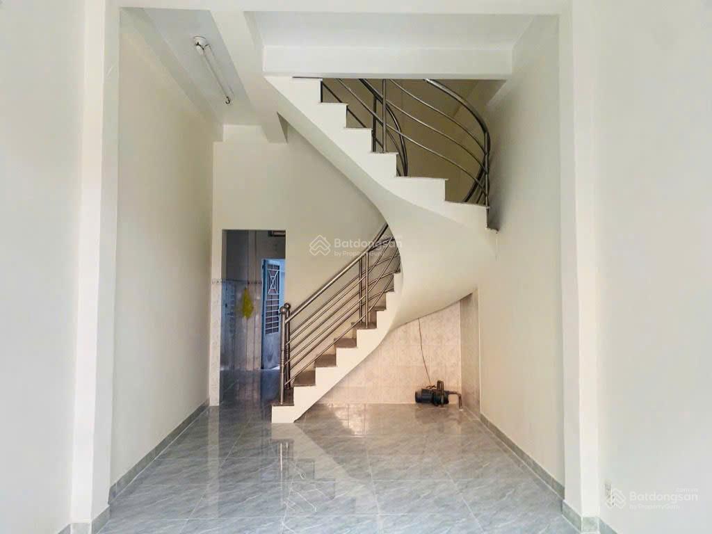 Hẻm xe hơi trải nhựa 6m cao thắng q10. (3,1m x 10m). 3 tầng đúc btct. giá 7,9 tỷ tl
