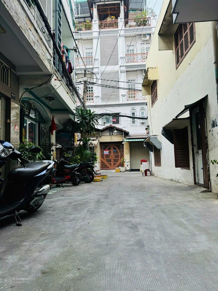 Hẻm chuẩn 5m đường 3/2 q10. (3.3m x 12.5m). 3 tầng btct. giá 8.5 tỷ tl