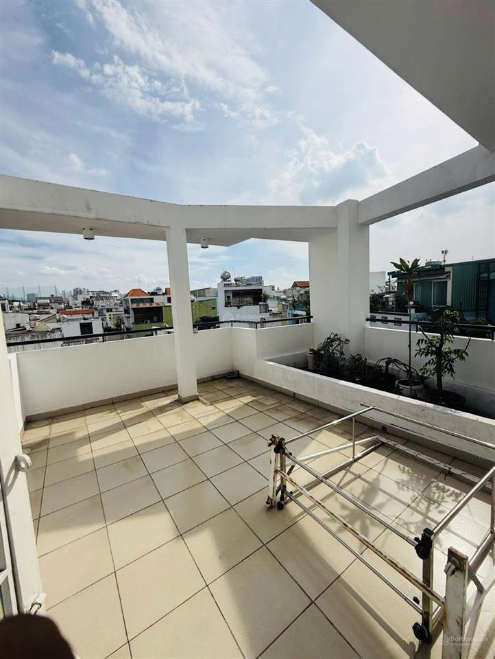 Nhà mới hẻm 3m hòa hưng q10. (5,9m x 7,6m). 5 tầng btct. giá 7,2 tỷ tl