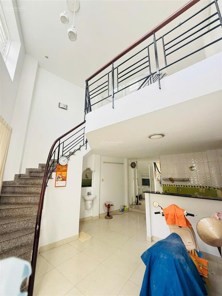 Nhà mới hẻm 3m hòa hưng q10. (5,9m x 7,6m). 5 tầng btct. giá 7,2 tỷ tl
