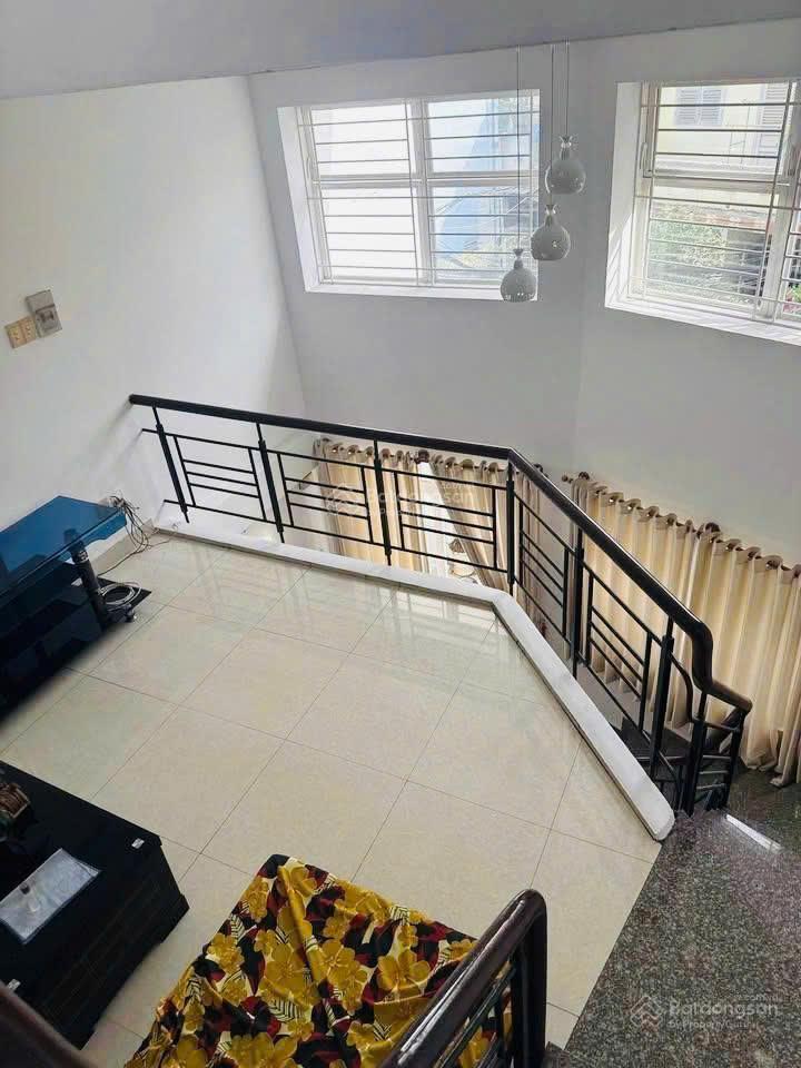 Nhà mới hẻm 3m hòa hưng q10. (5,9m x 7,6m). 5 tầng btct. giá 7,2 tỷ tl