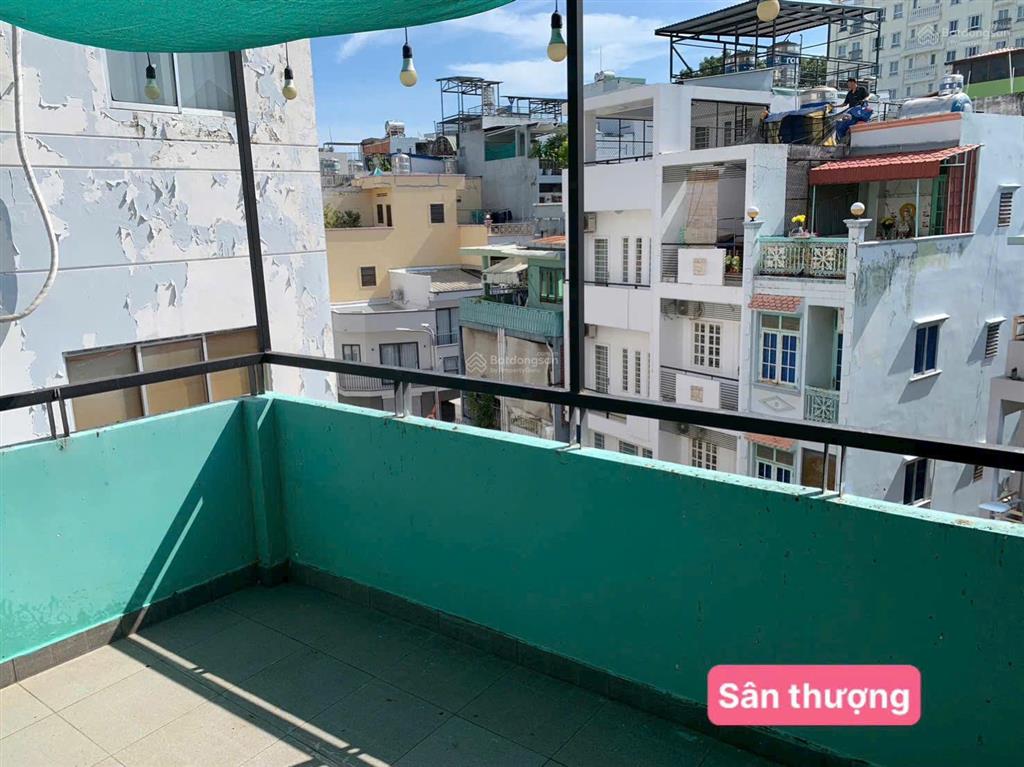 Sau lưng căn mt nguyễn hiền q3. (25m2). 4 tầng đúc btct. giá 5.5 tỷ tl