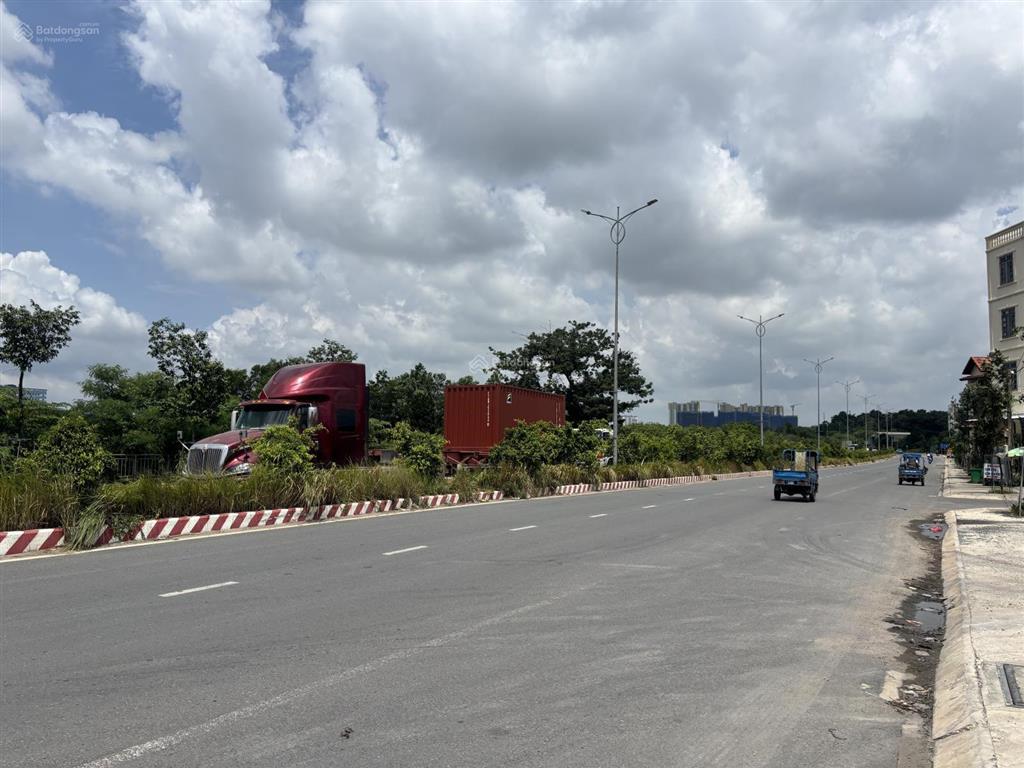 Cho thuê kho 1800m2 có pccc đường xe cont chỉ 90tr/tháng kho sạch đẹp trần cao 9m2 nền chịu lực