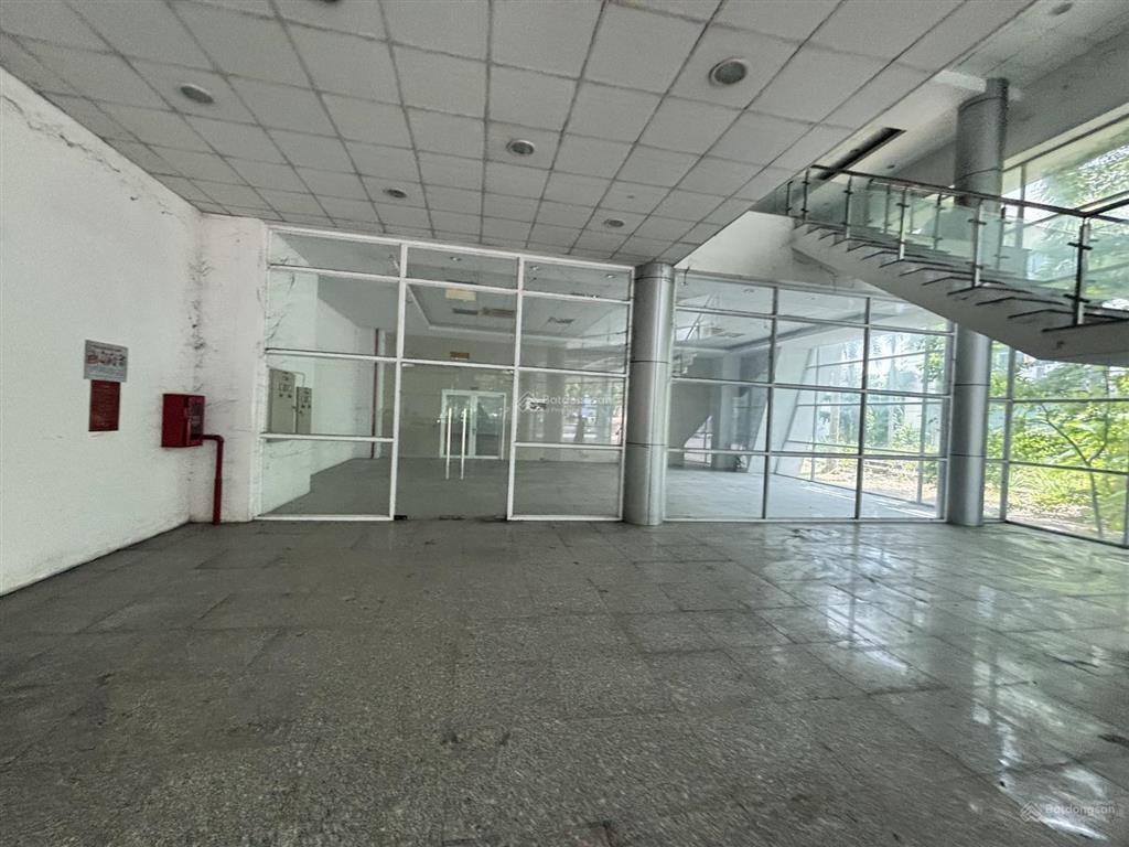 Cho thuê khuôn viên kho trong khu công nghệ cao q9
