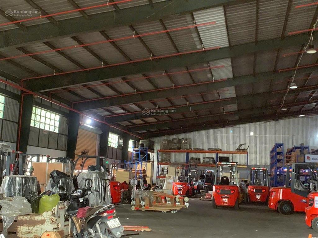 Cho thuê kho tiêu chuẩn ngay ql1a gần kcn sóng thần dt 1000m2 pccc tự động giá 5,5 usd/m2/tháng