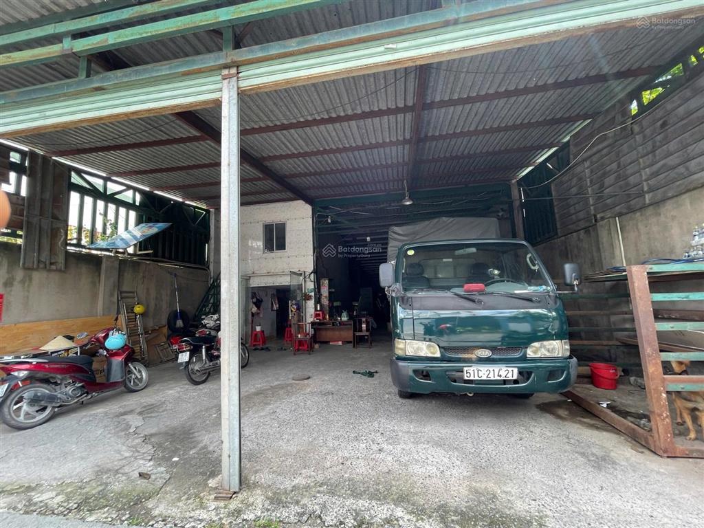 Cho thuê kho đường nhánh lê văn việt gần nguyễn văn tăng 260m2 giá rẻ