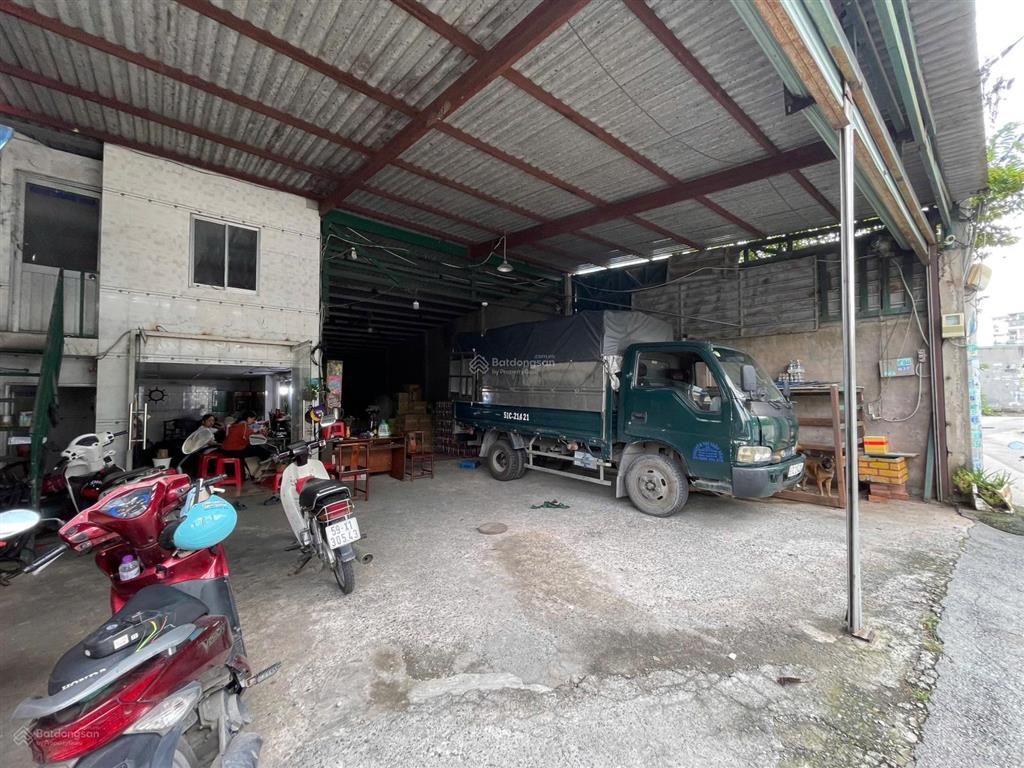 Cho thuê kho đường nhánh lê văn việt gần nguyễn văn tăng 260m2 giá rẻ