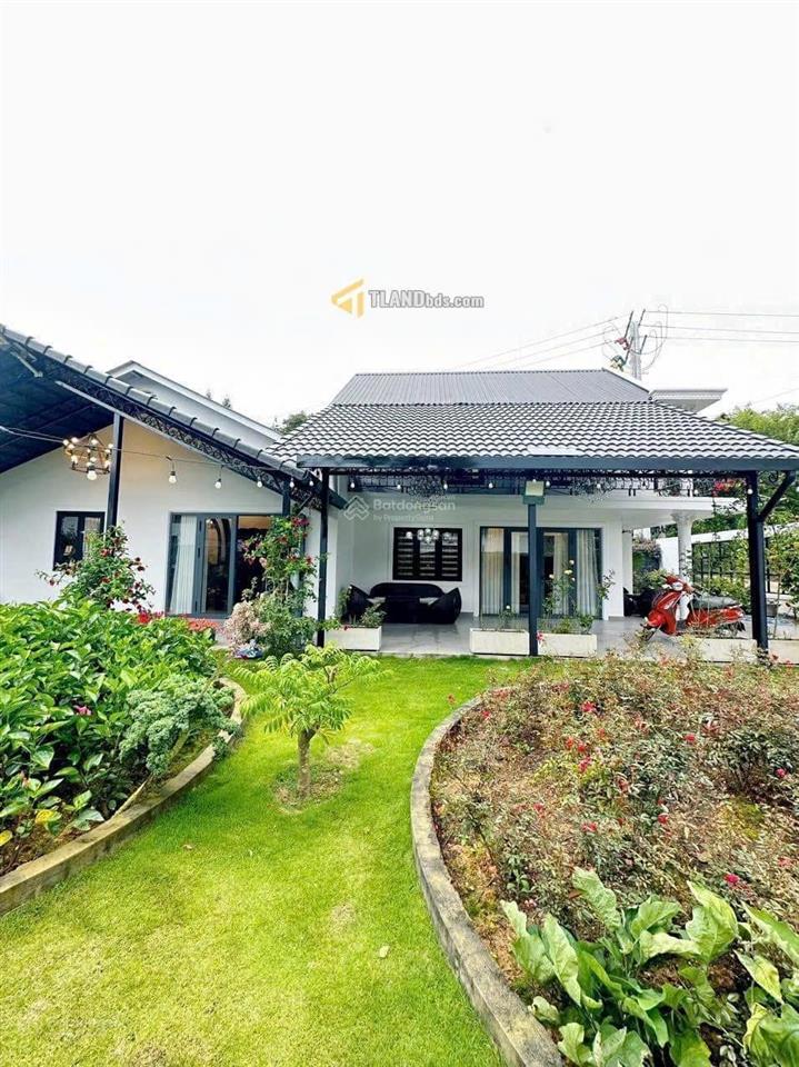 Villa sân vườn trái cây trung tâm góc hai mặt tiền