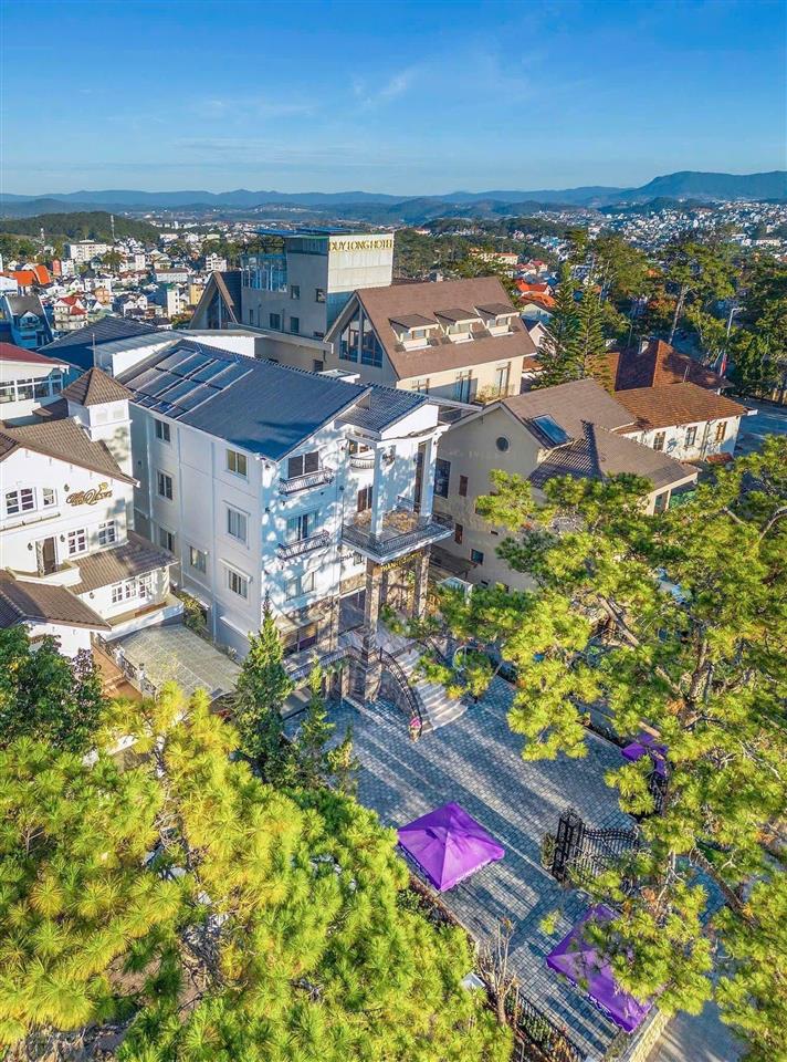 Khách sạn cạnh dinh 3 ngay đồi thông xanh lõi thành phố đà lạt