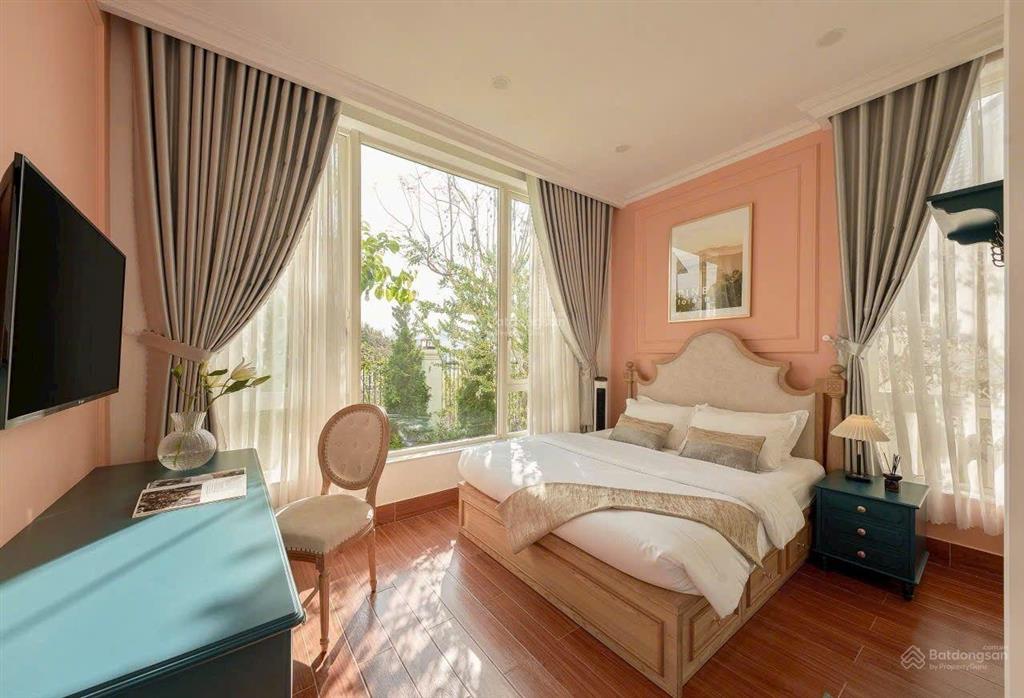 Biệt thự dic view đồi thông trùng điệp nhìn trực diện hồ tuyền lâm, thiết kế đẹp giá tham khảo tốt trong khu vực