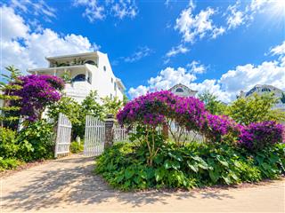 Nhà cấp 4 trung tâm sân vườn có view gần chợ, cách hồ xuân hương 2,8km