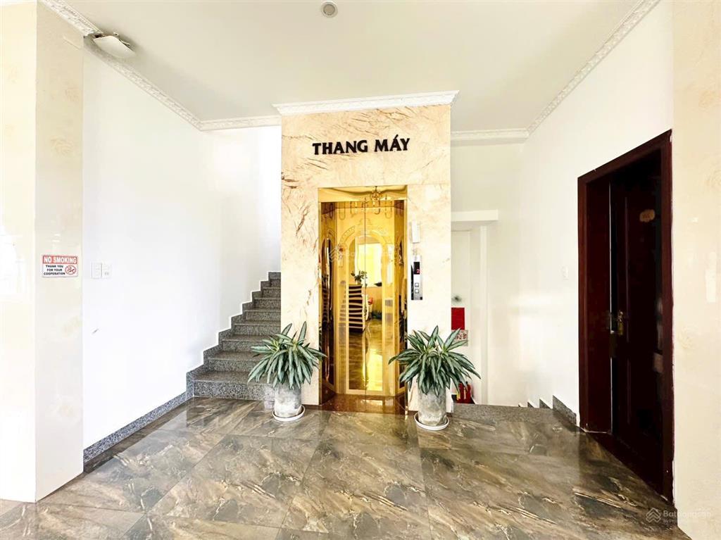 Khách sạn phường xuân hương mặt tiền có view 15p kinh doanh hạ giá mạnh