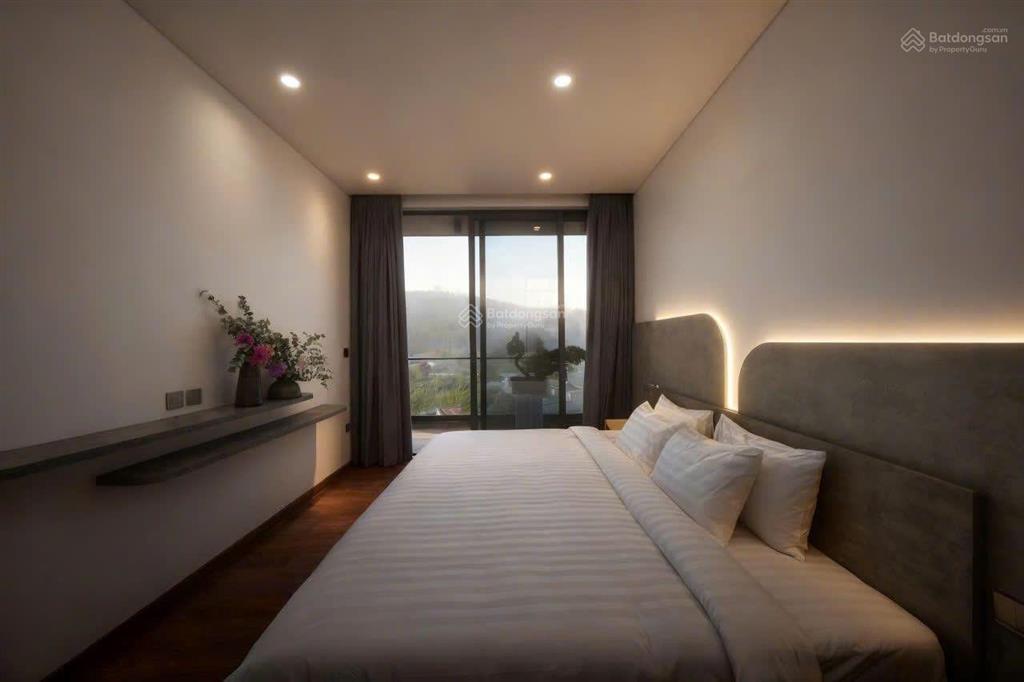 Biệt thự đẹp tại đà lạt có view nội thất cao cấp, gara rộng