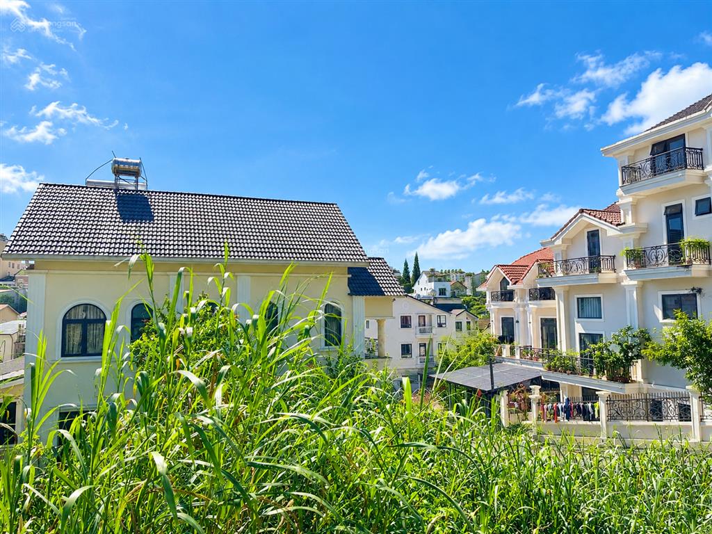 Đất góc hai mặt tiền chính view thông lợi hầm ngay chợ số 6 tiện ích