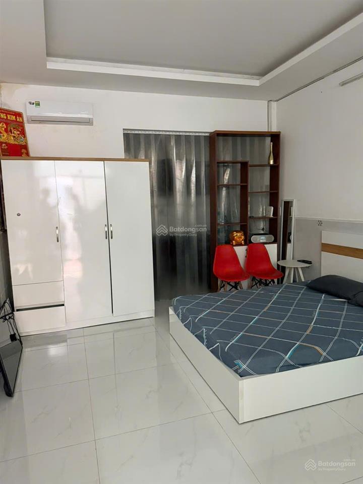 Nhà phố cho hộ gia đình hoặc 3 bạn sinh viên thuê