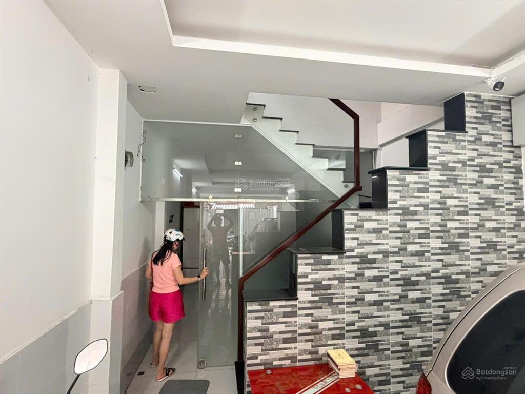 Nhà phố cho hộ gia đình hoặc 3 bạn sinh viên thuê
