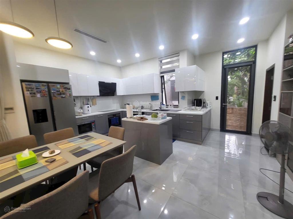 Cho thuê biệt thự lucasta villa đầy đủ nội thất khu compound luscasta, liên phường, q9