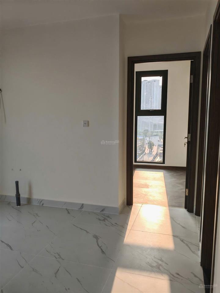 Bán căn 3pn2wc, giá 7,2 tỷ, view công viên 36 ha và bến du thuyền.