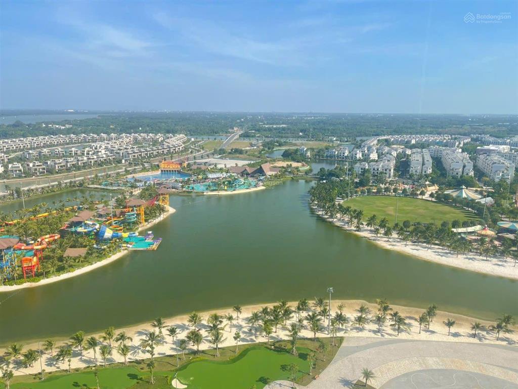 Bán căn 3pn2wc, giá 7,2 tỷ, view công viên 36 ha và bến du thuyền.