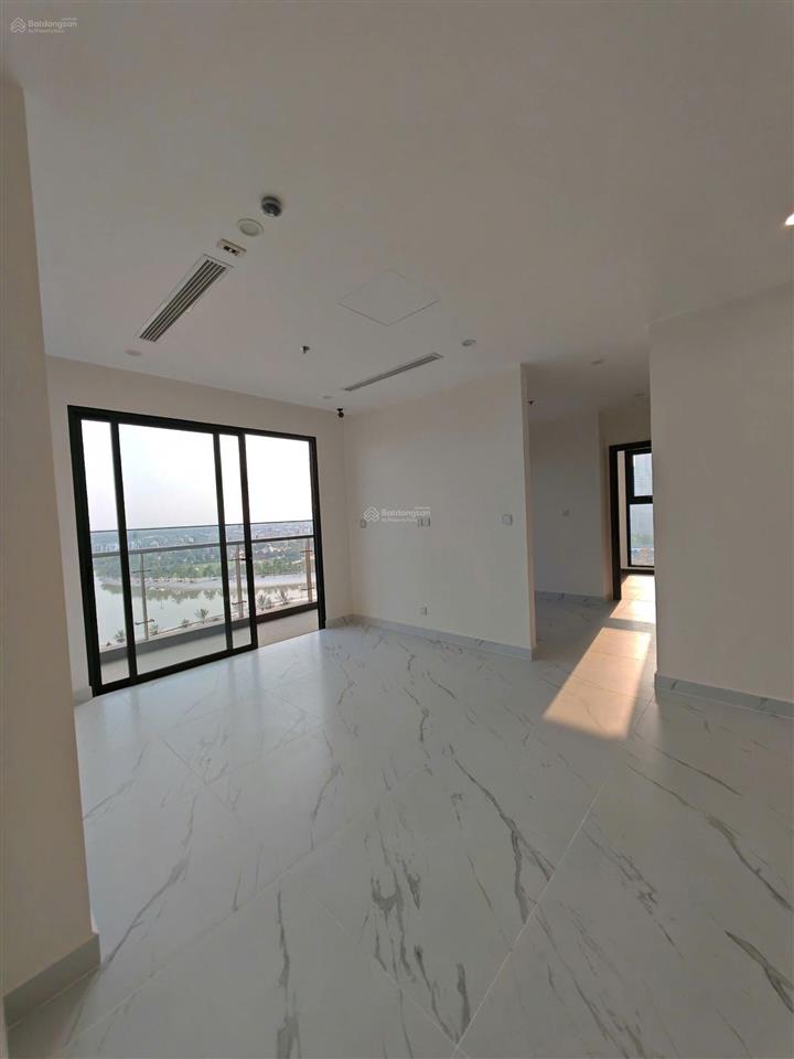 Bán căn 3pn2wc, giá 7,2 tỷ, view công viên 36 ha và bến du thuyền.