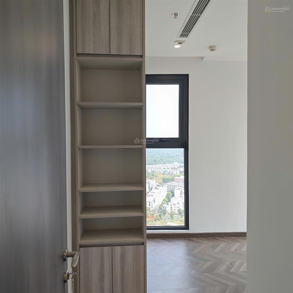 Chủ bán căn 3pn 2wc (os1) tầng đẹp, view công viên ánh sáng