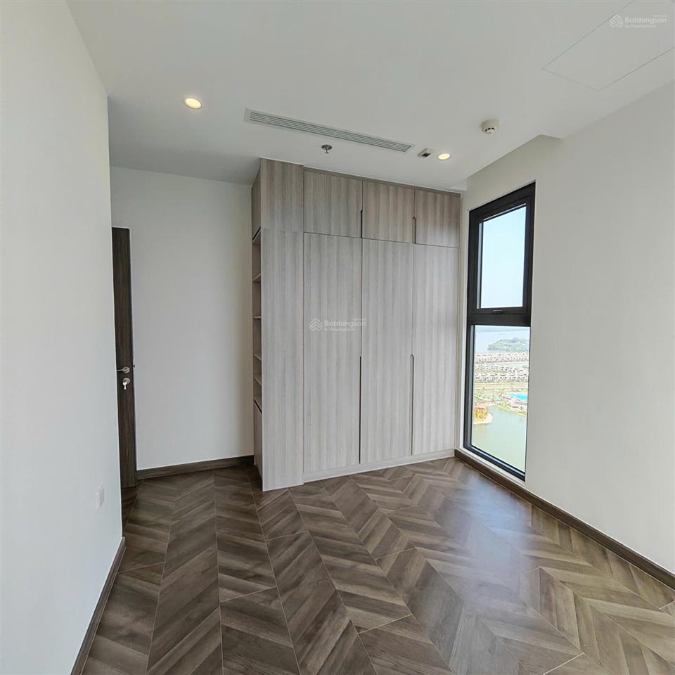 Chủ bán căn 3pn 2wc (os1) tầng đẹp, view công viên ánh sáng