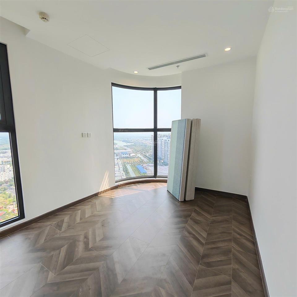 Chủ bán căn 3pn 2wc (os1) tầng đẹp, view công viên ánh sáng