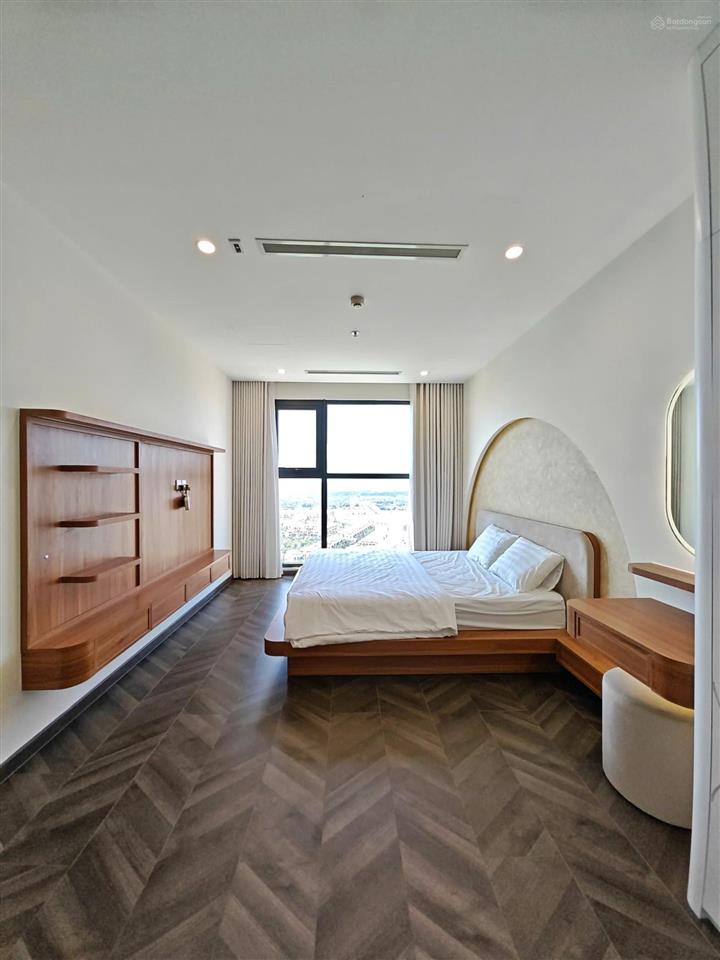 Cho thuê 3pn2wc full nội thất  the beverly  view công viên