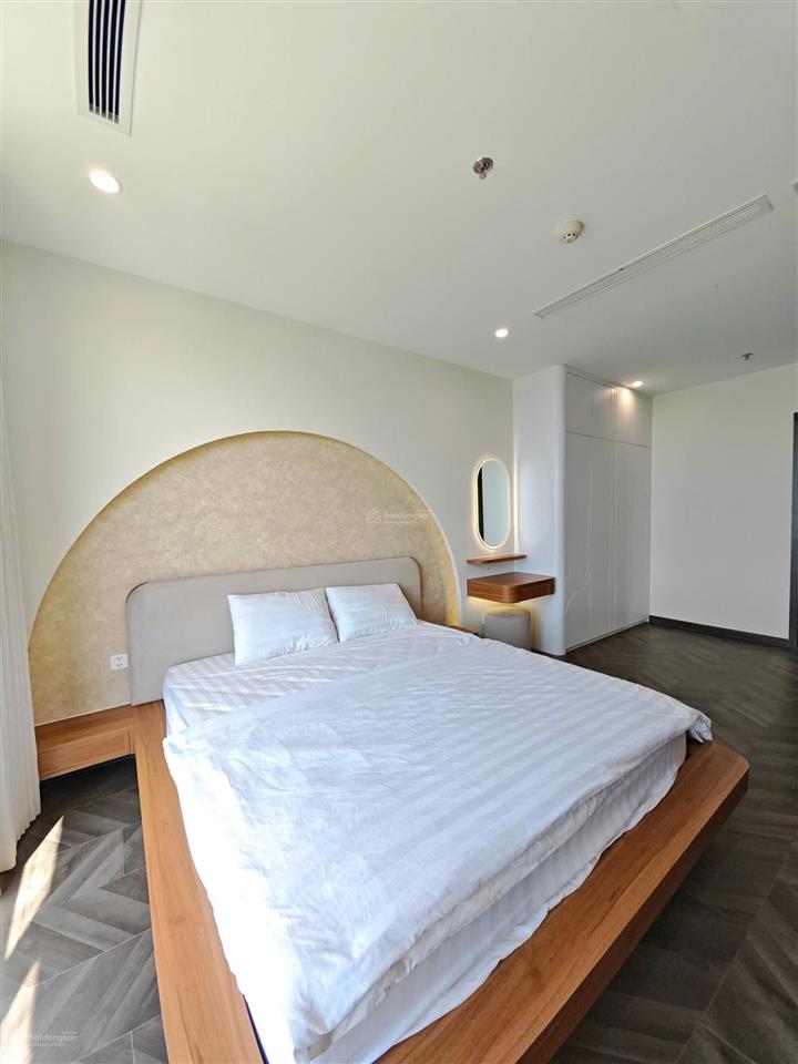 Cho thuê 3pn2wc full nội thất  the beverly  view công viên