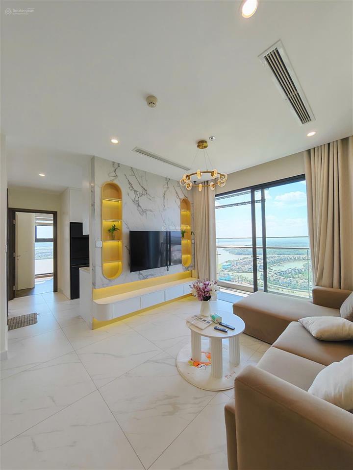 Cho thuê 3pn2wc full nội thất  the beverly  view công viên