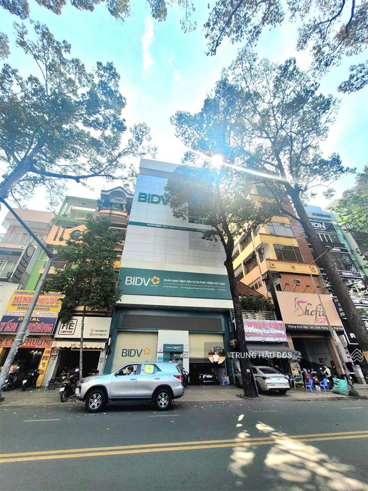 Bán toà nhà mt nguyễn chí thanh quận 5  dt 12 x 22m  hầm  7 tầng  hđt 400 triệu  giá 100 tỷ