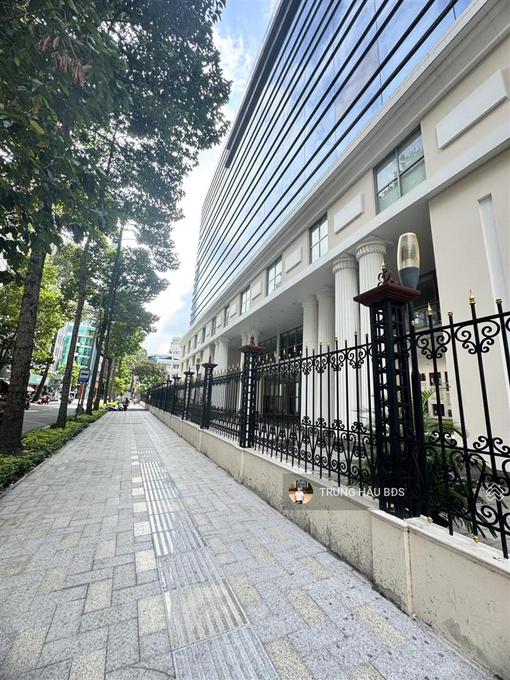 Giảm 20 tỷ bán gấp nhà mt yersin quận 1  dt 10 x 18m  công nhận 180m2  3 tầng  giá 79 tỷ