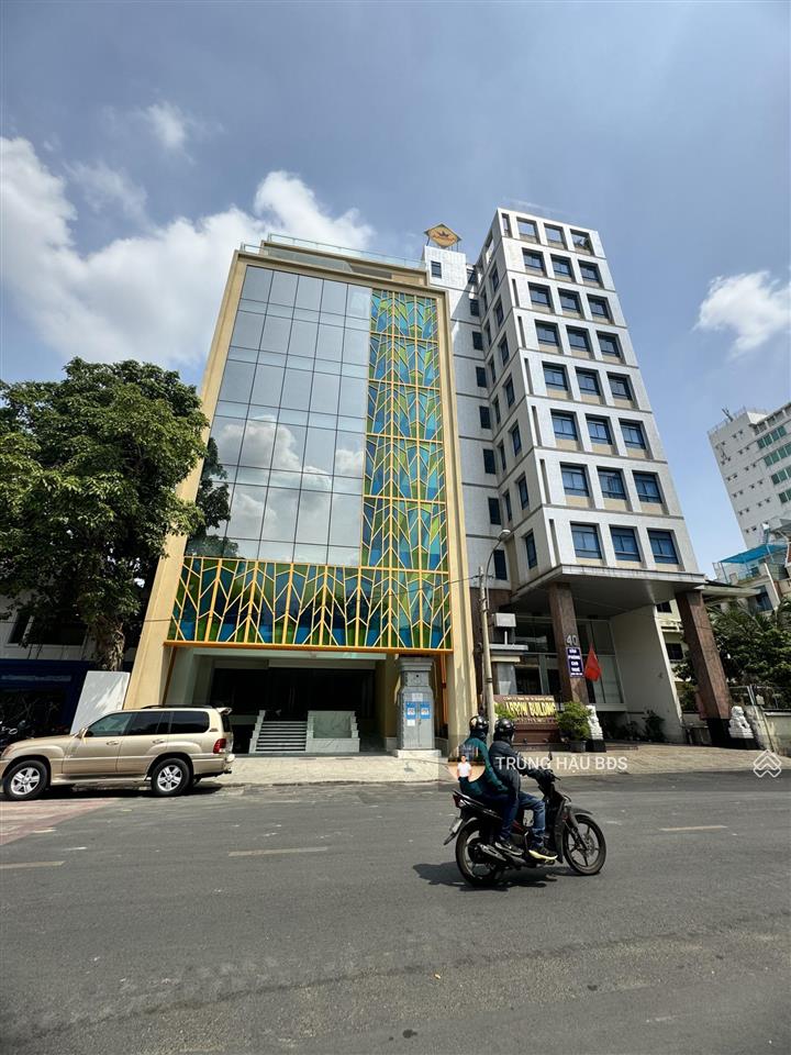 Bán toà nhà mới 100% mt hoàng việt q. tân bình  2 hầm  10 tầng  công nhận 2.700m2 sàn  150 tỷ