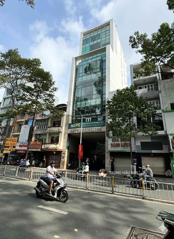 Bán toà nhà mt trần hưng đạo quận 5  hầm  11 tầng  cn 3.000m2 sàn  hđt 600 triệu  giá 200 tỷ