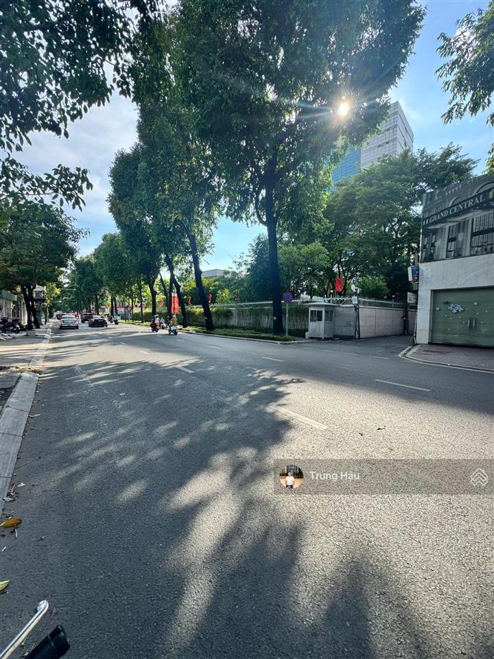 Siêu vị trí 2 mt  võ thị sáu, quận 3  dt 20x25m  cn 500m2  xd mới 9 tầng  giá 120 tỷ