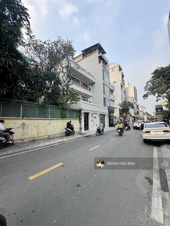 Độc quyền bán nhà mt nguyễn văn thủ quận 1  dt 14 x 26m  cn 364m2  ctxd 10 tầng  giá 135 tỷ