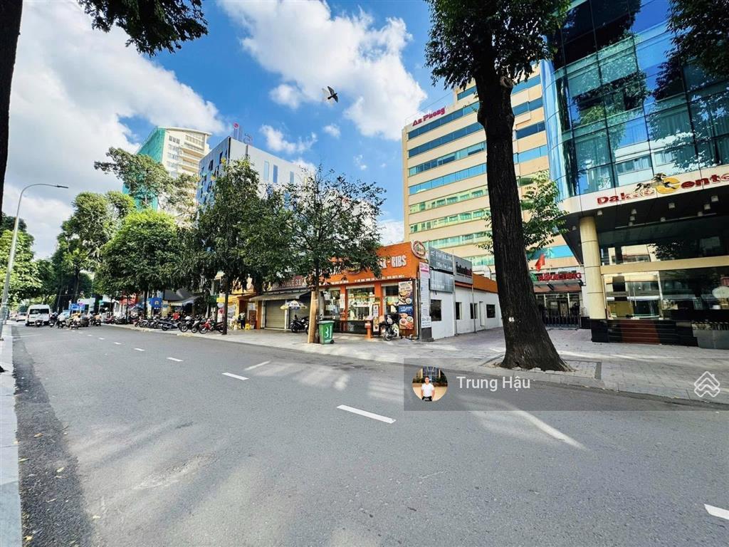 Bán nhà mt mạc đỉnh chi quận 1. dt 20 x 22m  cn 440m2  2 tầng  hđt 300 triệu  giá 160 tỷ