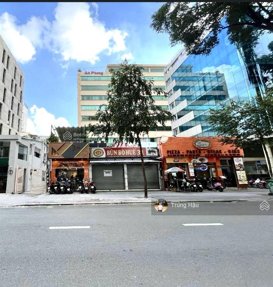 Bán nhà mt mạc đỉnh chi quận 1. dt 20 x 22m  cn 440m2  2 tầng  hđt 300 triệu  giá 160 tỷ