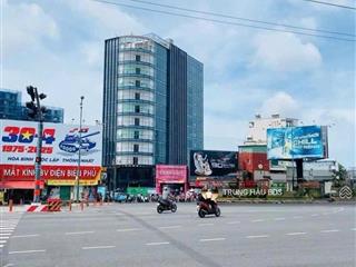 Bán toà nhà mới 100%  góc 3mt phạm văn đồng gv  dt 6.200m2 safn  2 hầm  12 tầng  giá 260 tỷ