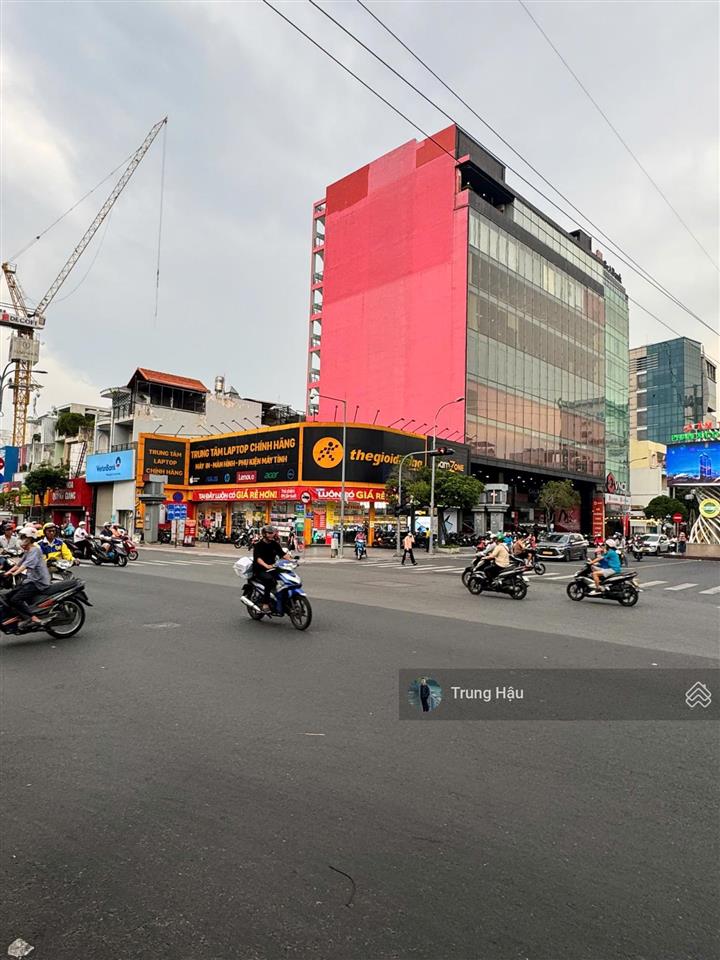 Góc 2mt phan xích long + phan đăng lưu pn  dt 20 x 20m  cn 400m2  hđt 400 triệu  giá 110 tỷ