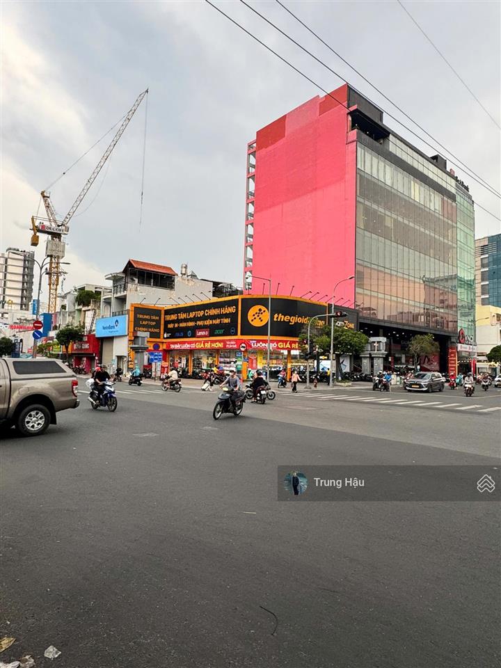 Góc 2mt phan xích long + phan đăng lưu pn  dt 20 x 20m  cn 400m2  hđt 400 triệu  giá 110 tỷ