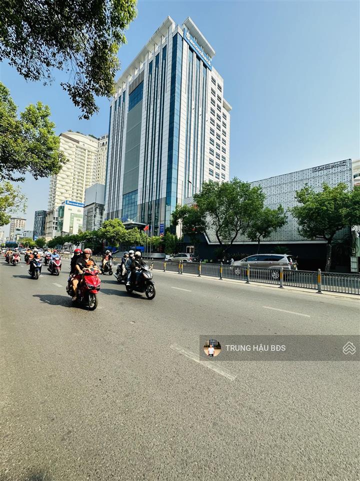 Hàng khủng bán toà nhà vp nguyễn văn trỗi  dt 4000m2 sàn  2 hầm  9 tầng  hđt 700 triệu  200 tỷ