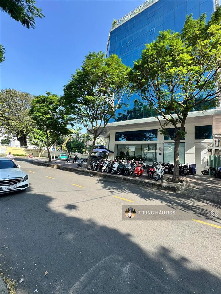 Bán toà nhà 3.000m2 sàn  ngan 15m  góc 2mt nguyễn trãi q.1  2 hầm  10 tầng  hđt 1 tỷ  440 tỷ