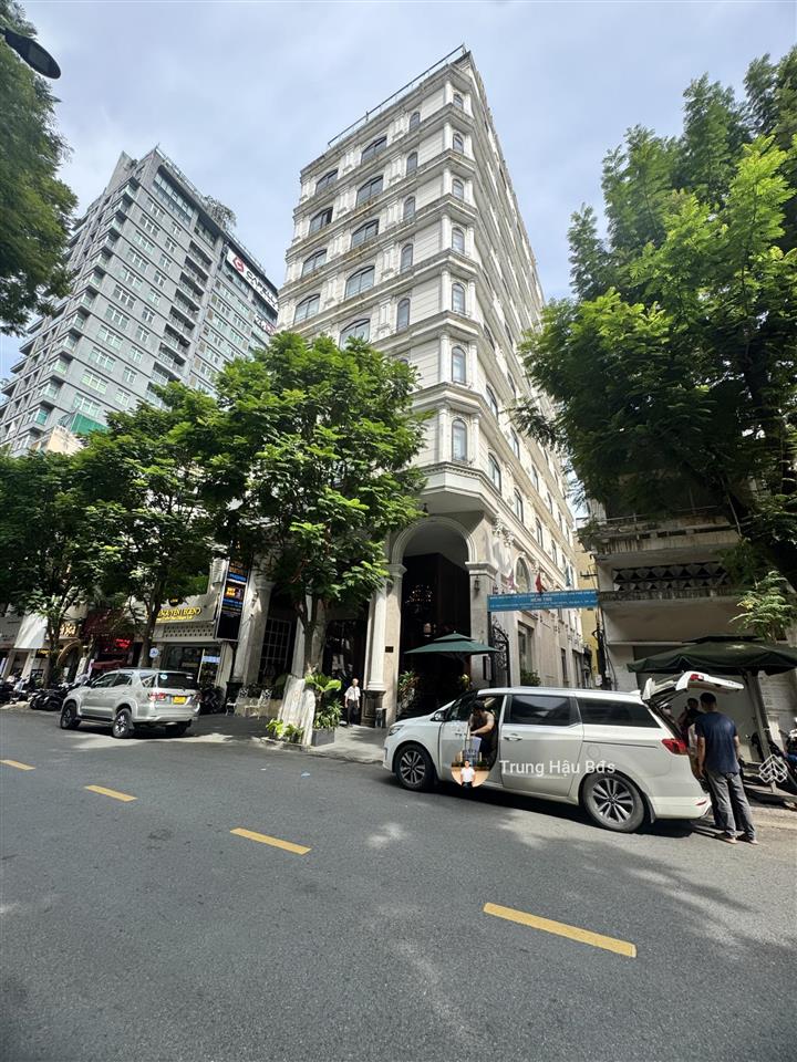 Bán khách sạn 50 phòng vị trí vàng chợ bến thành quận 1  hầm  7 tầng  hđt 400 triệu  giá 110 tỷ