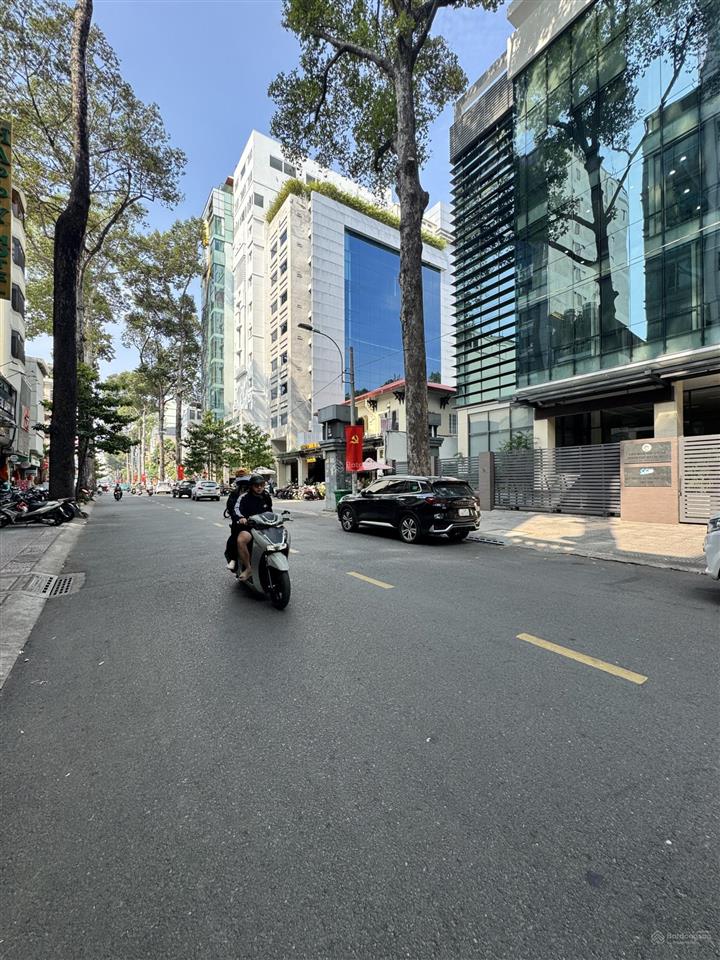 Bán toà nhà mt sương nguyệt ánh quận 1  dt 10 x 40m  cn 400m2  xd 1 hầm  7 tầng  giá 300 tỷ