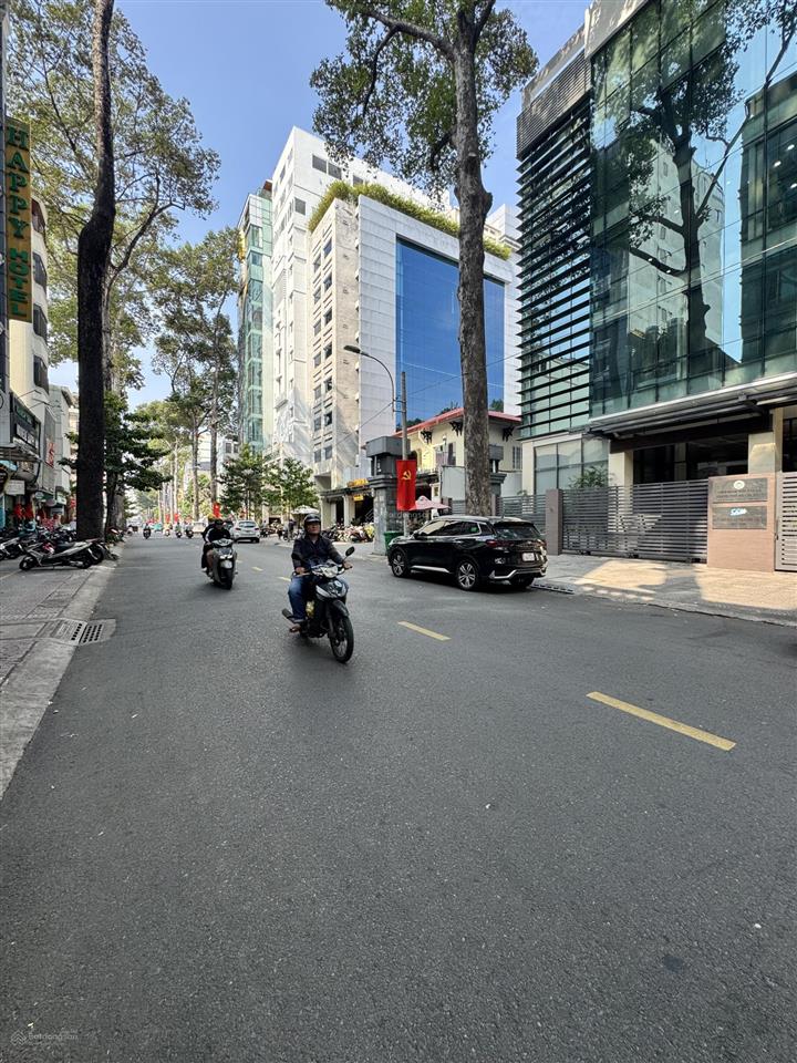 Bán toà nhà mt sương nguyệt ánh quận 1  dt 10 x 40m  cn 400m2  xd 1 hầm  7 tầng  giá 300 tỷ