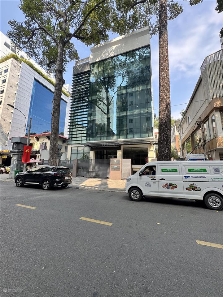 Bán toà nhà mt sương nguyệt ánh quận 1  dt 10 x 40m  cn 400m2  xd 1 hầm  7 tầng  giá 300 tỷ